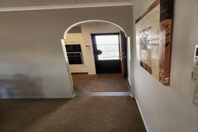 Photo of property in 1/35 Division Street, Riccarton, Christchurch, 8041