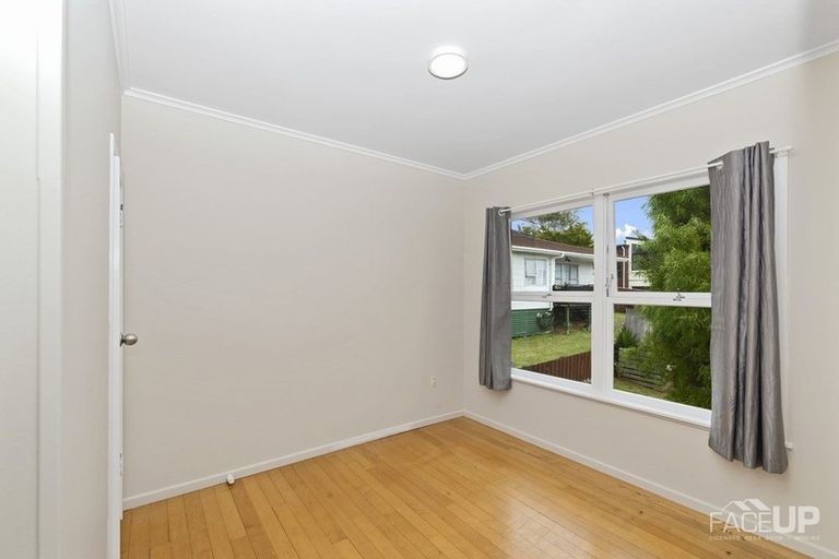 Photo of property in 2/6 Corunna Road, Milford, Auckland, 0620