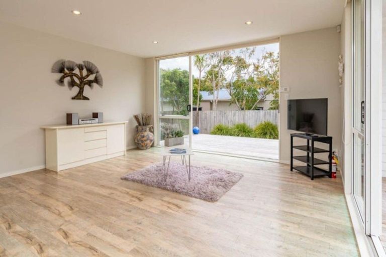 Photo of property in 37 Seabreeze Road, Mangawhai Heads, Mangawhai, 0505