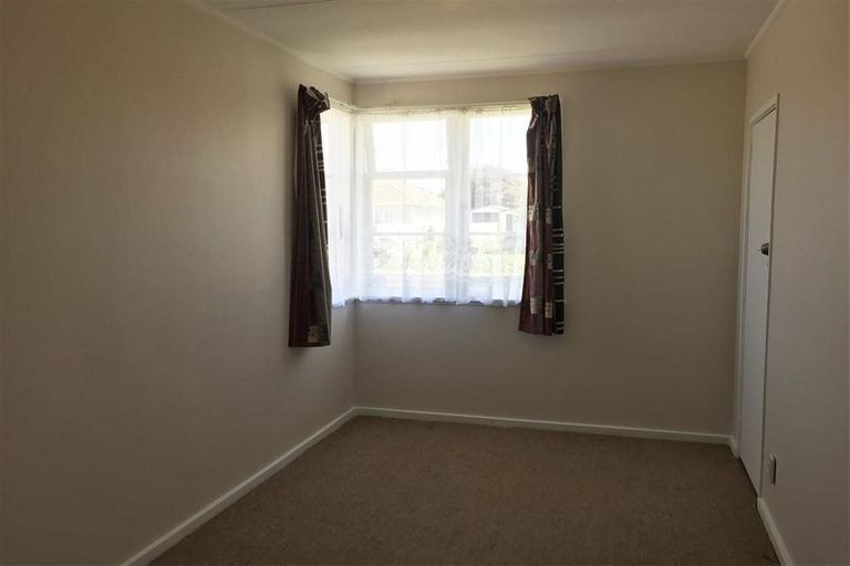 Photo of property in 24 Paul Crescent, Fairfield, Hamilton, 3214
