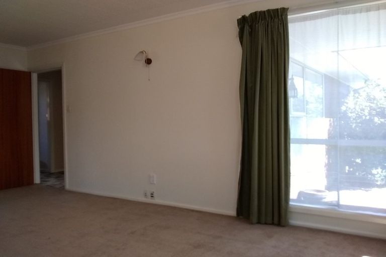 Photo of property in 16 Camelot Street, Ilam, Christchurch, 8041