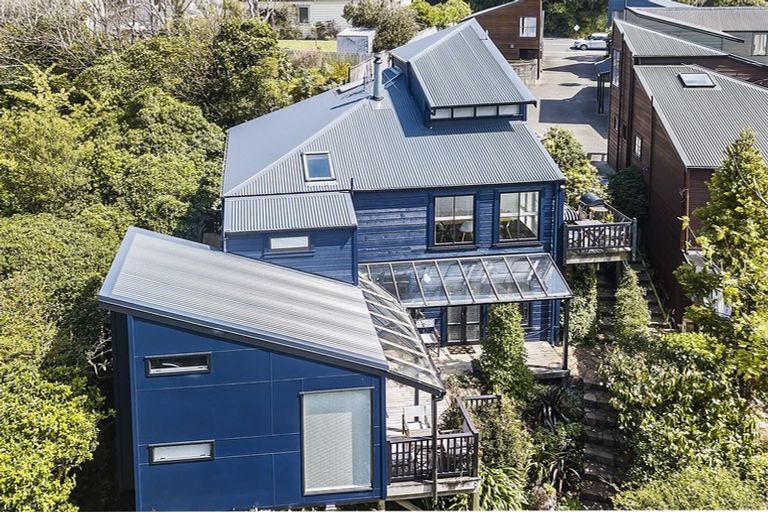 Photo of property in 15 Waikowhai Street, Ngaio, Wellington, 6035