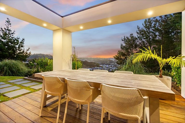 Photo of property in 32 Pacific View, Whitby, Porirua, 5024