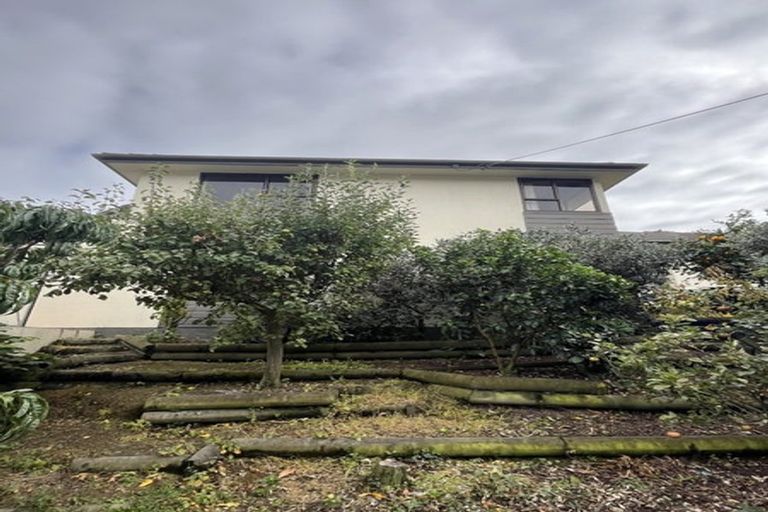 Photo of property in 16 Trevor Terrace, Paremata, Porirua, 5024