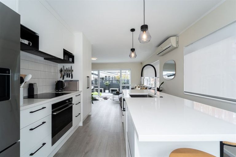 Photo of property in 35a Stanley Avenue, Milford, Auckland, 0620