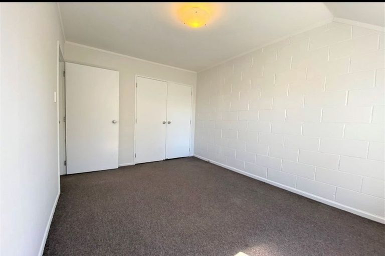 Photo of property in 7 Hollydale Grove, Churton Park, Wellington, 6037