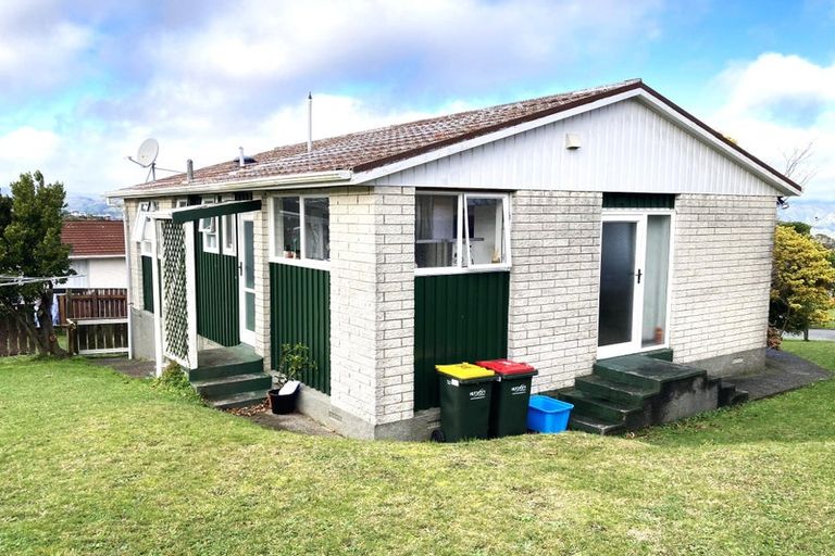 Photo of property in 5b Reese Jones Grove, Maungaraki, Lower Hutt, 5010