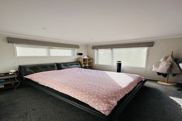 Photo of property in 2 Rarahu Road, Hobsonville, Auckland, 0616