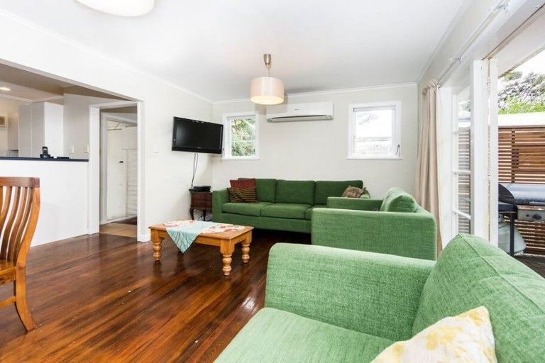 Photo of property in 96 Manuka Road, Bayview, Auckland, 0629