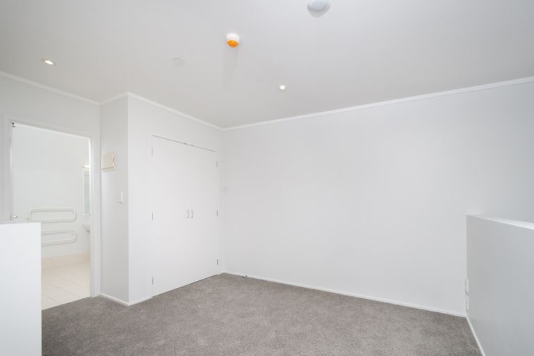 Photo of property in 1b/30 Westward Ho, Glen Eden, Auckland, 0602