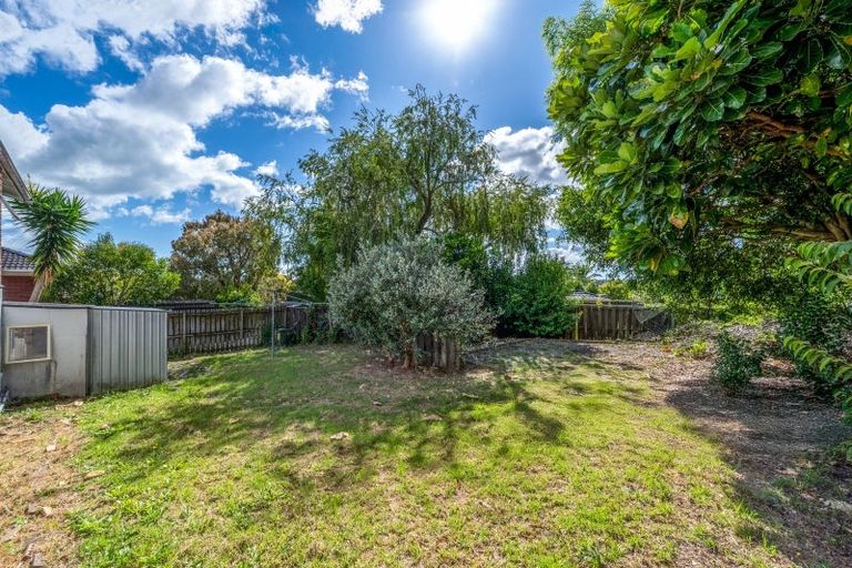 Photo of property in 15 Glenmore Road, Sunnyhills, Auckland, 2010