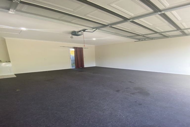 Photo of property in 18 Askerne Drive, Flat Bush, Auckland, 2016