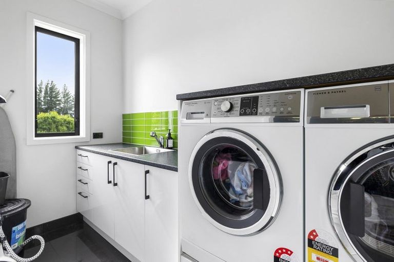 Photo of property in 34 Tara Hills Drive, North Taieri, Mosgiel, 9092