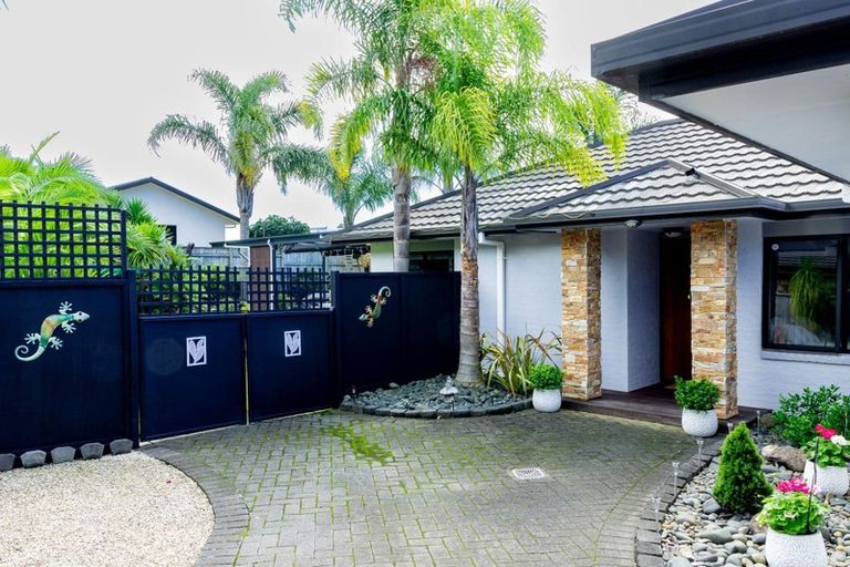 Photo of property in 21 Hawk Place, Welcome Bay, Tauranga, 3112