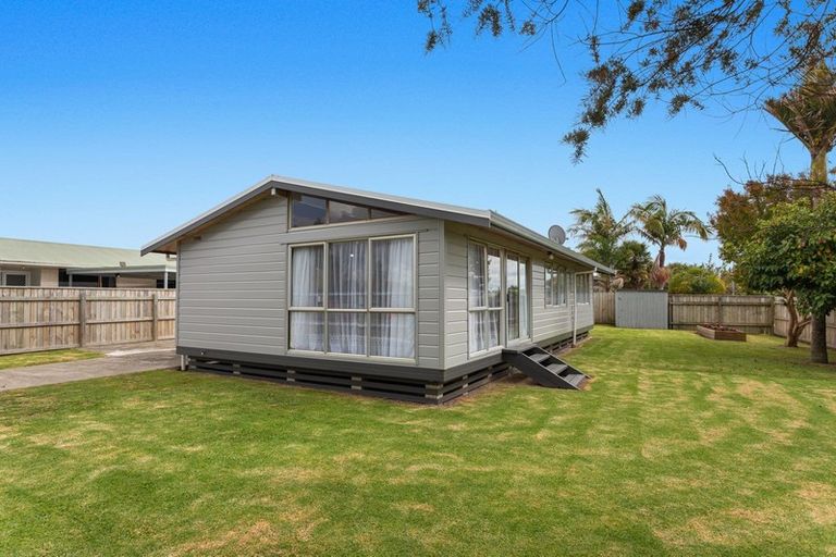 Photo of property in 49 Rata Avenue, Edgecumbe, 3120