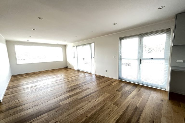 Photo of property in 19 Squirrel Lane, Browns Bay, Auckland, 0630