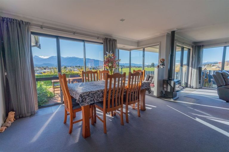 Photo of property in 12 Tawera Place, Te Anau, 9679