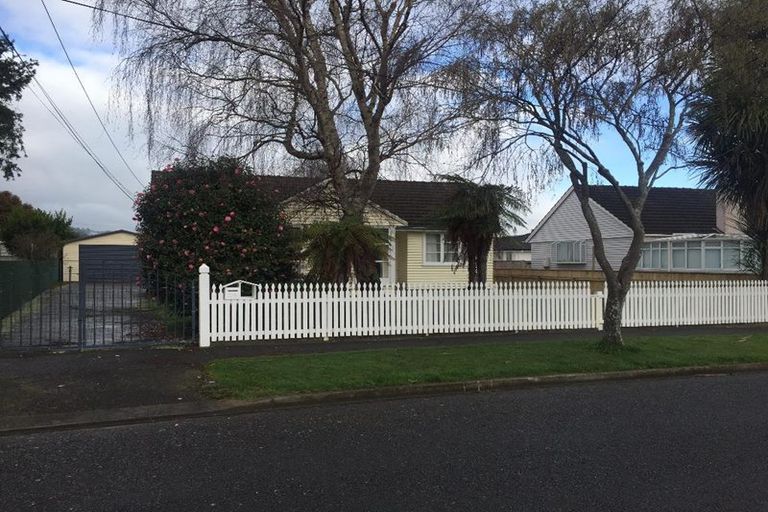 Photo of property in 19 Tennyson Street, Trentham, Upper Hutt, 5018