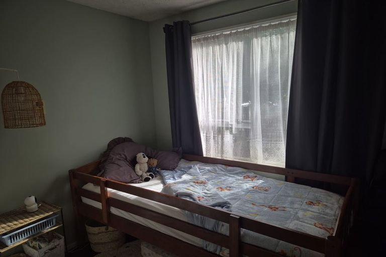 Photo of property in 73 Arcon Drive, Broomfield, Christchurch, 8042