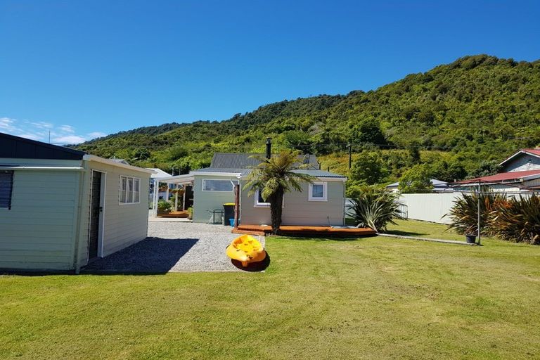 Photo of property in 162 Ward Street, Cobden, Greymouth, 7802