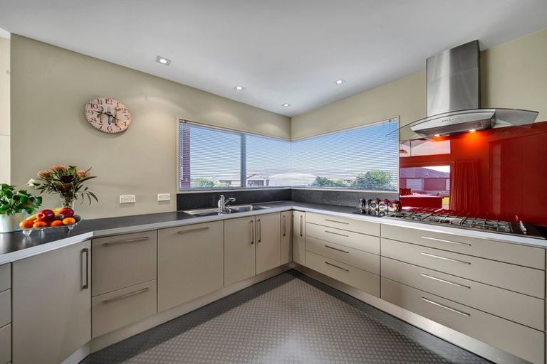 Photo of property in 33 Dillon Drive, Bell Block, New Plymouth, 4312