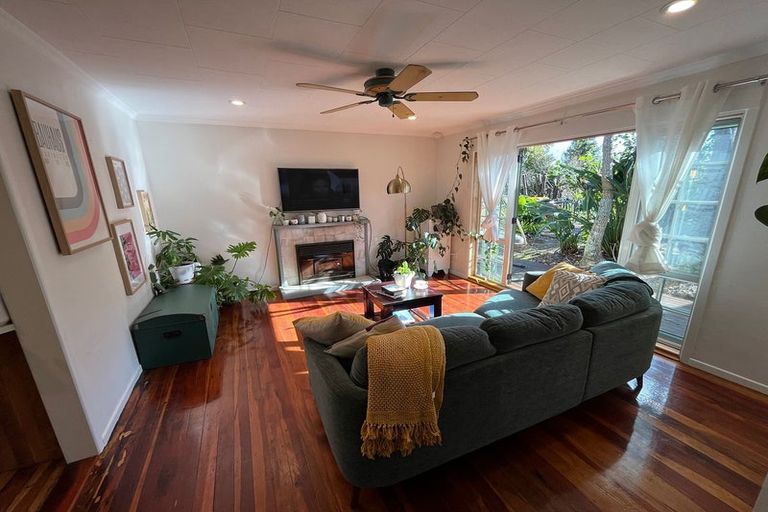 Photo of property in 10 Northfield Road, Waitakere, Auckland, 0816