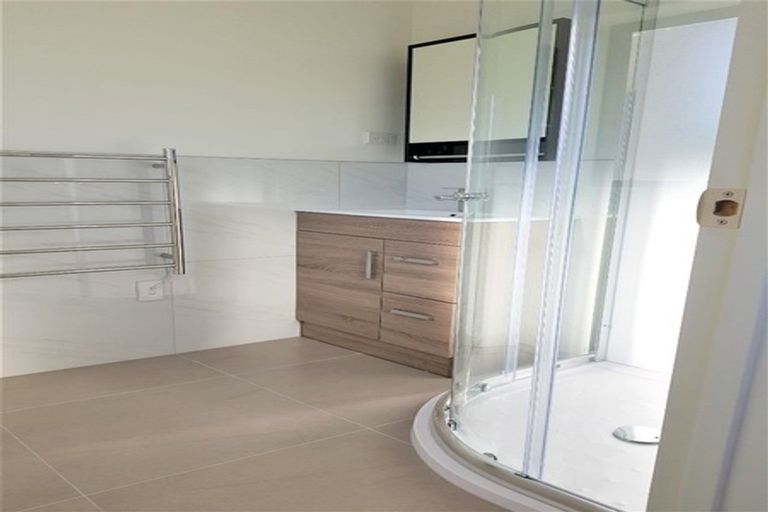 Photo of property in 3 Apple Lane, Henderson, Auckland, 0610