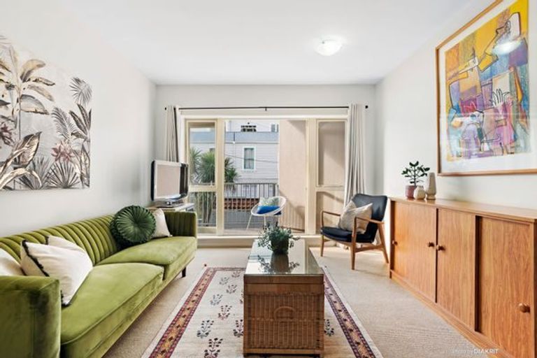 Photo of property in Luxford Villas, 105/72 Herald Street, Berhampore, Wellington, 6023