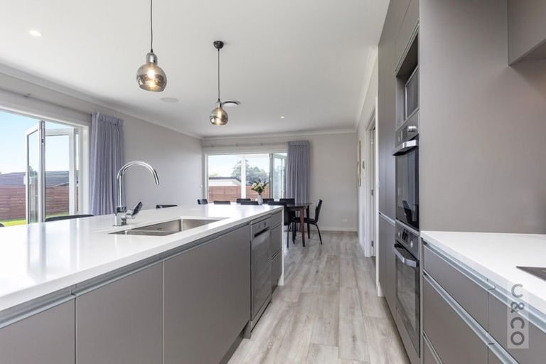 Photo of property in 59 Queen Street, Riverhead, 0820