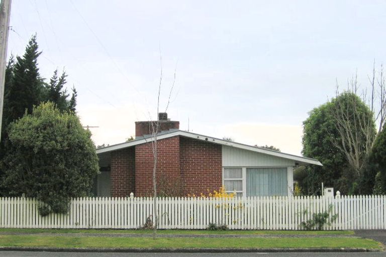 Photo of property in 42 Storey Avenue, Forest Lake, Hamilton, 3200