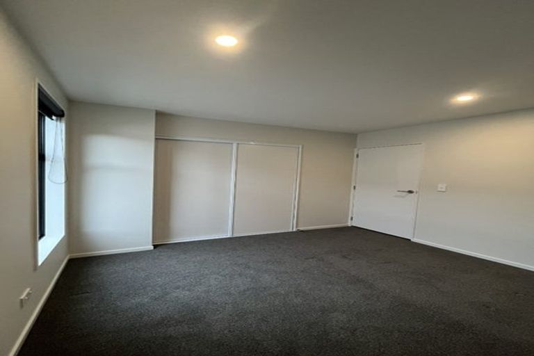 Photo of property in 2/48 Glen Road, Stokes Valley, Lower Hutt, 5019