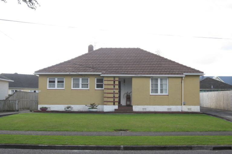 Photo of property in 19 Pilcher Crescent, Naenae, Lower Hutt, 5011
