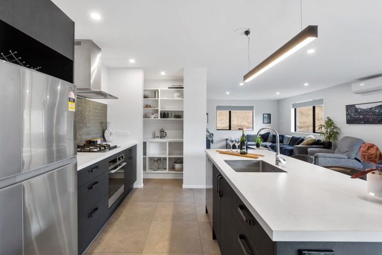 Photo of property in 5 Ruru Lane, Hurworth, New Plymouth, 4310