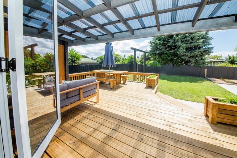 Photo of property in 64 Middle Road, Havelock North, 4130