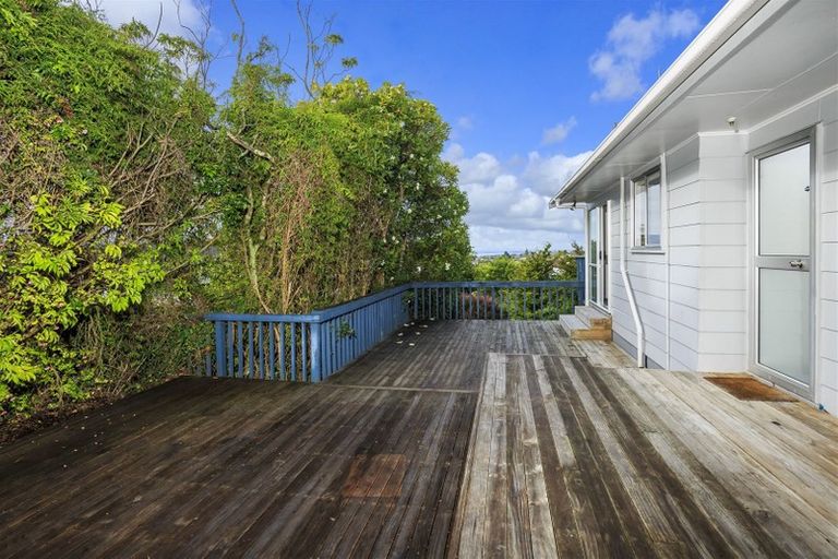 Photo of property in 18 Tableau Place, Totara Vale, Auckland, 0629