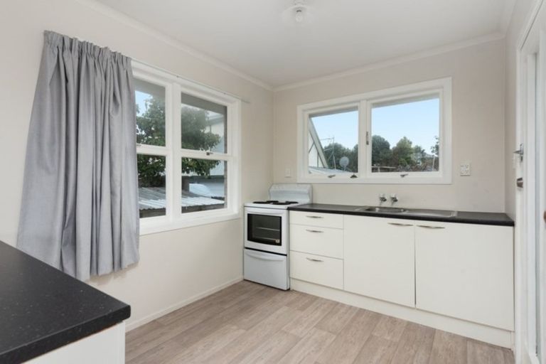 Photo of property in 33a Ngatai Road, Otumoetai, Tauranga, 3110