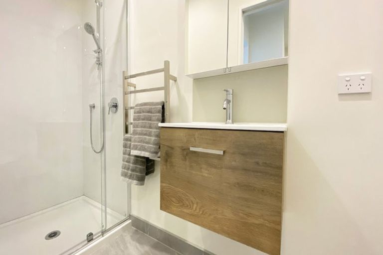 Photo of property in 3/327 Glengarry Road, Glen Eden, Auckland, 0602