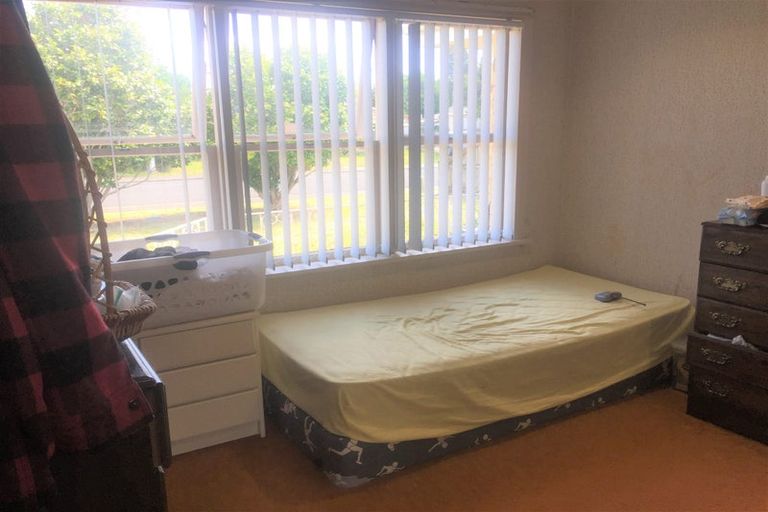Photo of property in 30 Edmund Hillary Avenue, Papakura, 2110