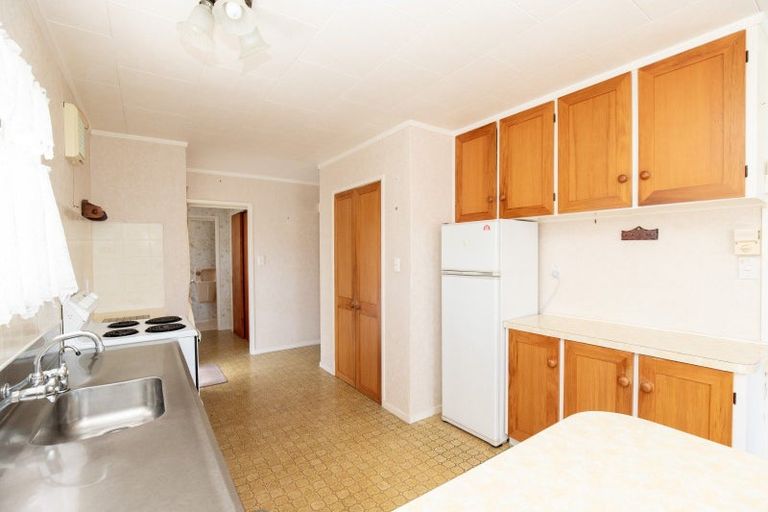 Photo of property in 11 Mcclean Place, Ngatea, 3503