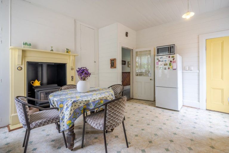 Photo of property in 16 Aubrey Street South, Akaroa, 7520