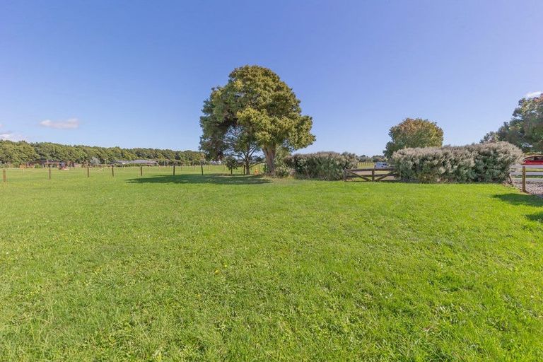 Photo of property in 23 Pinot Crescent, Ohau, 5570