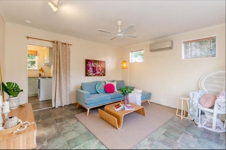 Photo of property in 28 Forest Road, Raumati South, Paraparaumu, 5032