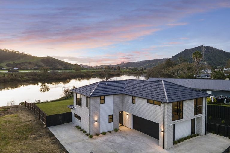 Photo of property in 92 Great South Road, Pokeno, 2402