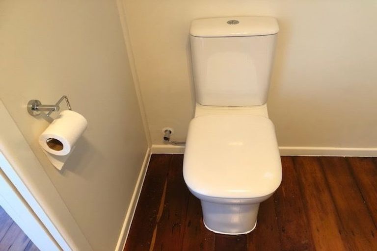 Photo of property in 65 Tane Road, Laingholm, Auckland, 0604