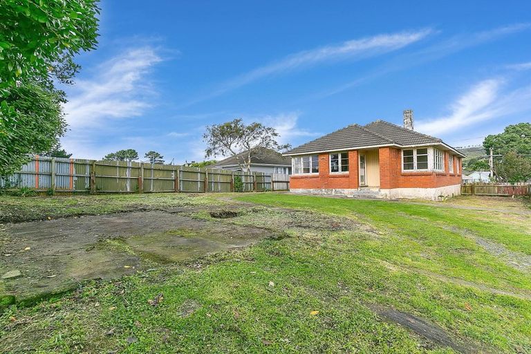 Photo of property in 2 Chew Place, Ranui, Porirua, 5024