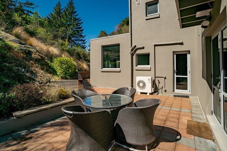 Photo of property in 2d Vancouver Drive, Queenstown, 9300