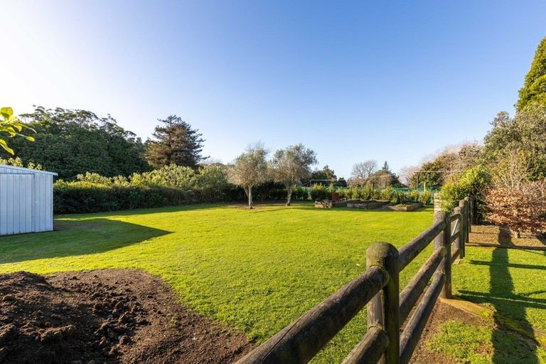 Photo of property in 395 Manutahi Road, Lepperton, New Plymouth, 4373