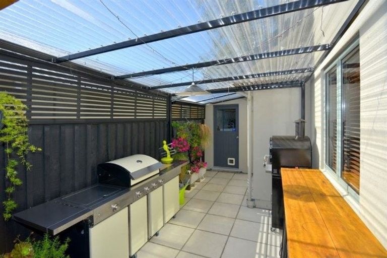 Photo of property in 3/218 Springfield Road, St Albans, Christchurch, 8014