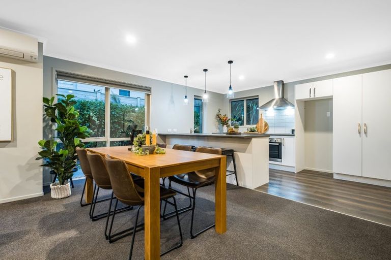 Photo of property in 34 Mooring Close, Whitby, Porirua, 5024