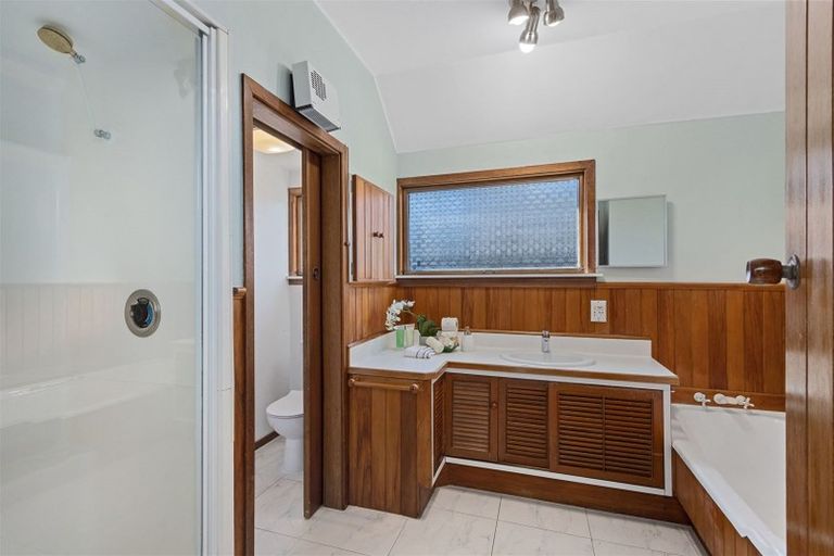 Photo of property in 18 Guinness Crescent, Ilam, Christchurch, 8041
